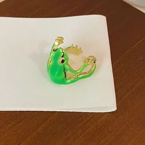 Green Frog Gold Ring